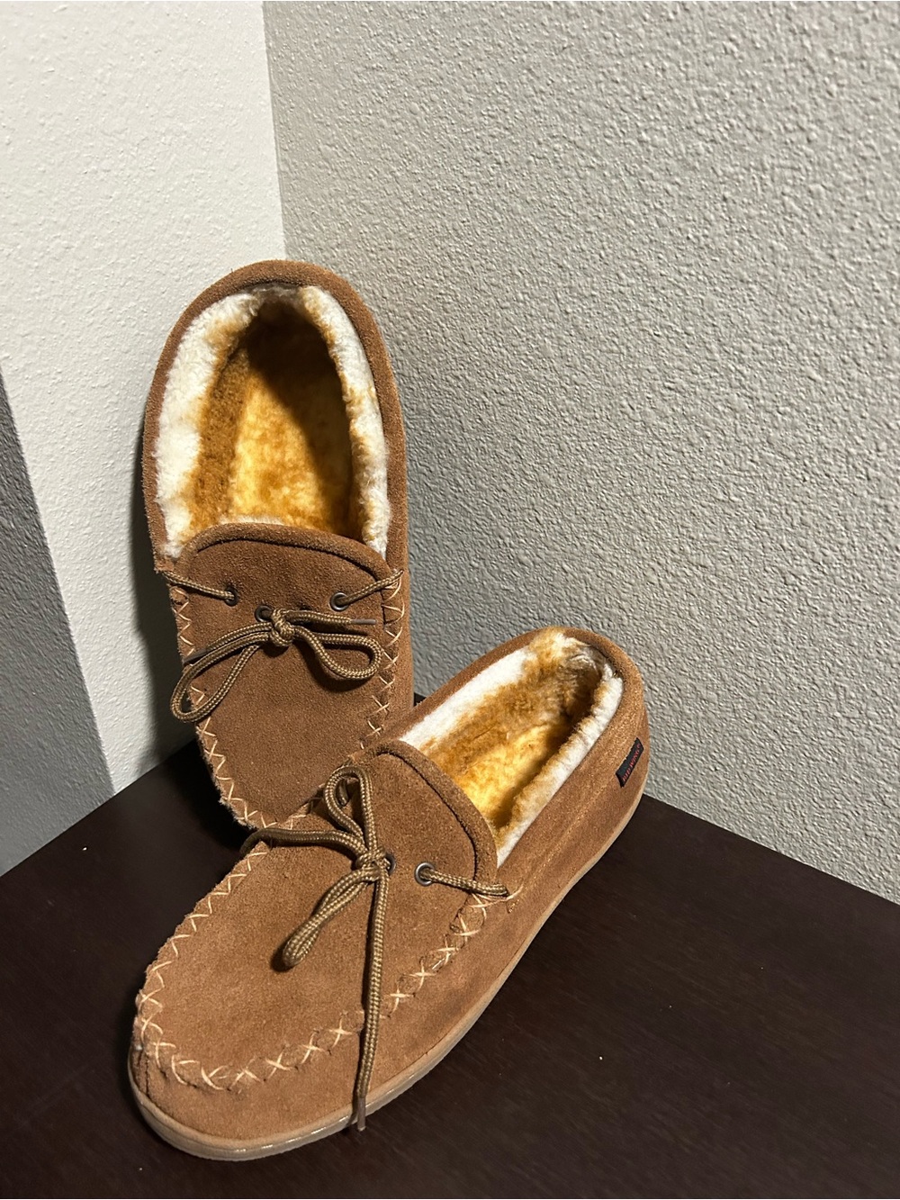 Red Wing Men's Cozy Faux-Shearling Moccasin Slippers - Chestnut Brown suede